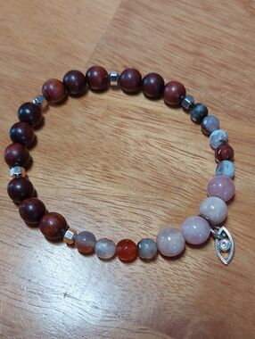 💜5/$25💜 Semi-precious Stone Evil Eye Charm Stretch Wood Bead Bracelet Agate